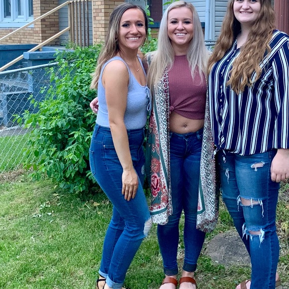 Refuge high waisted jeans size 4 - Picture 2 of 3